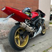 Yamaha yzf r1
