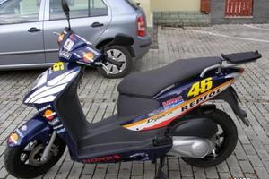 Ricambi usati per honda dylan 125 2004 repsol