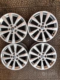 Cerchi in lega audi q3 da 18”