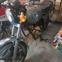 Suzuki gs 1000g
