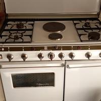 CUCINA VINTAGE   FUNZIONANTE IN TUTTO 