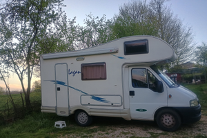 Camper mansardato 5 posti noleggio