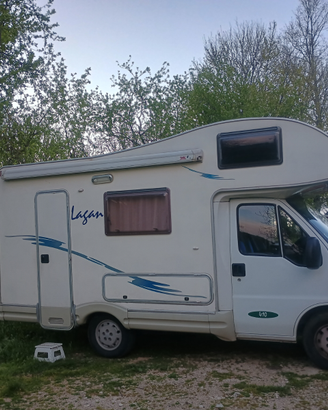 Camper mansardato 5 posti noleggio