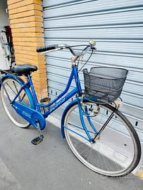 bicicletta blu  Delma  modello liberty