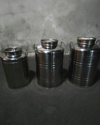 Fusti per olio d'oliva. 