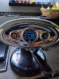 macchina caffè capsule Illy 7.1