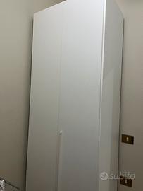 Armadio bianco per Interni