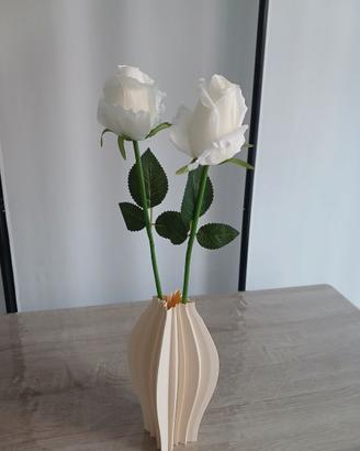 vaso decorativo con fiori