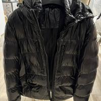 Giubbotto imbottito nero lucido