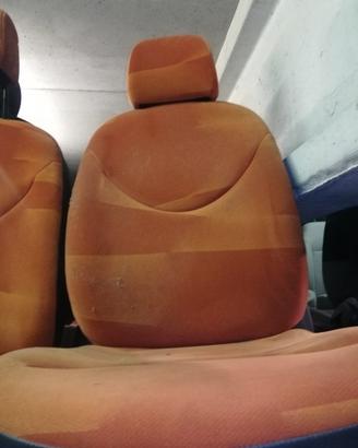 Sedile anteriore sx CITROEN C2 del 2004