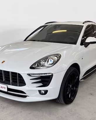 Porsche Macan -