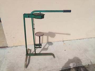 Turabottiglie tappatrice a colonna tappi sughero