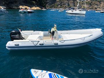 Clubman 21 gommone