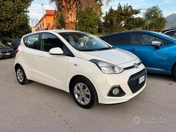 Hyundai i10 gpl 1.0 per NEOPATENTATI