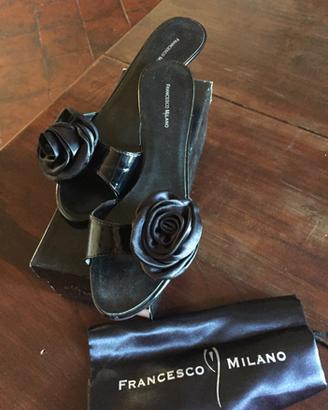 Sabot neri da donna con rosa in tessuto - usati