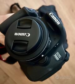Canon700d  2 obiettivi borsa Canon treppiedi Hama