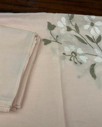 tovaglia rosa pallido bisso di cotone 220x130