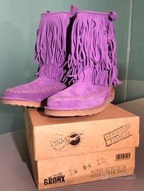 Stivaletti scamosciati indianino con frange tg.39