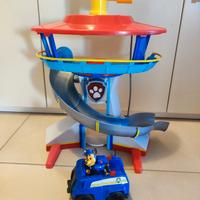 Paw Patrol quartier generale con Chase e veicolo