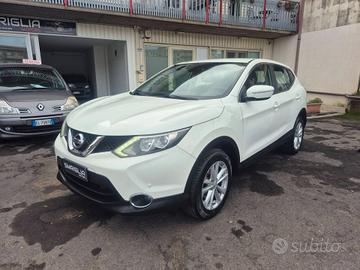 Nissan Qashqai 1.5 dCi 110 CV P-E-R-F-E-T-T-O----