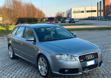 AUDI A4  2.0 TDI S LINE 140 CV