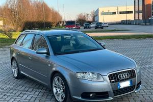 AUDI A4  2.0 TDI S LINE 140 CV