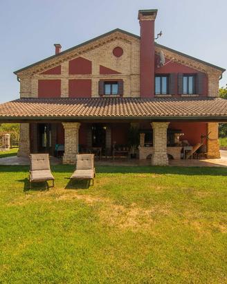Adria - prestigiosa villa con ampio scoperto