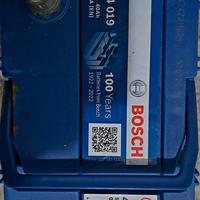 Batteria auto bosh s4 019