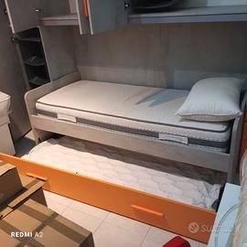 Cameretta grigia e arancio con doppio letto 250€ - Arredamento e ...