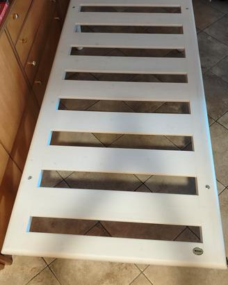 letto in legno massello 