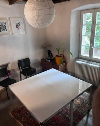 Set di 2 tavoli modulari bianchi – 130 × 70 cm