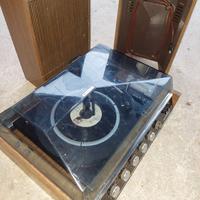 Giradischi con 3 dischi in vinile