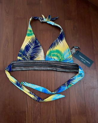 Costume a triangolo