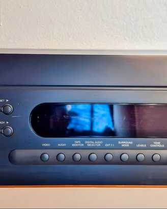 Preamplificatore NAD T163AV