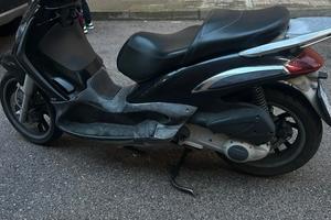 Piaggio Beverly 125 – 2006 – buone condizioni – 