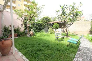 4 LOCALI A REGGIO DI CALABRIA