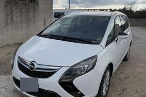 Opel zafira 2013