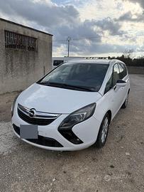 Opel zafira 2013