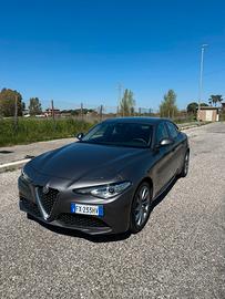 Alfa Romeo Giulia Super