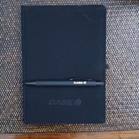 CASE IH - Agenda nera non datata e penna 