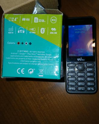 Telefonino cellulare non usato con carica  bateria