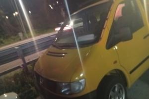 Mercedes Benz Vito 