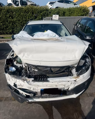 Volvo V40 del 2017 disponibile per ricambi
