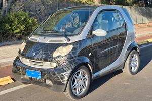 Smart 700 city-coupé pure (45 kW)