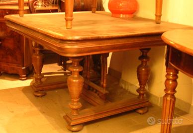 Tavolo francese antico