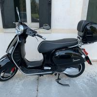 Piaggio Vespa 300 GTS - 2022