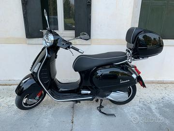 Piaggio Vespa 300 GTS - 2022