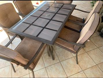 Tavolo con 6 sedie da esterno