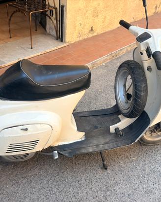 Vespa 50 special