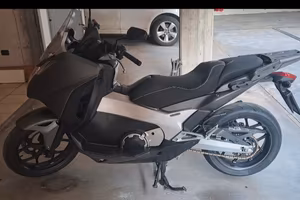 Moto scouter